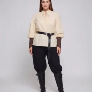 Damenhistorisches Kostümset mit eleganter geflochtener Bluse und weiten Hosen Echo Archiv
